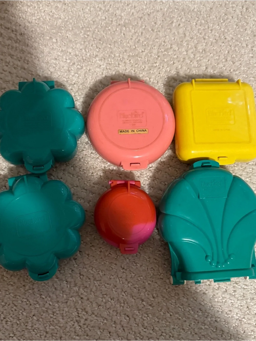 Lot of six Vintage Collectible Polly Pocket